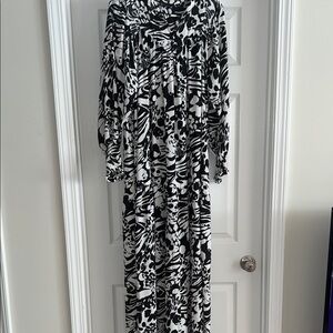 New York & Co. Black and White Patterned Women's Maxi Dress
